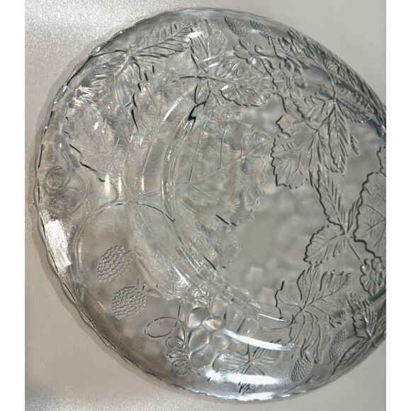Vintage Oval Glass Serving Platter – Grape & Leaf Pattern – 18"x13.5" – Elegant - Picture 10 of 10